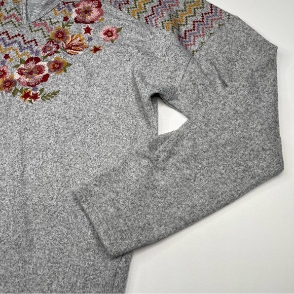 Savanna Jane Sweatshirt Top Long Sleeve Grey Embroidered Floral Western Boho 3X - Picture 3 of 13